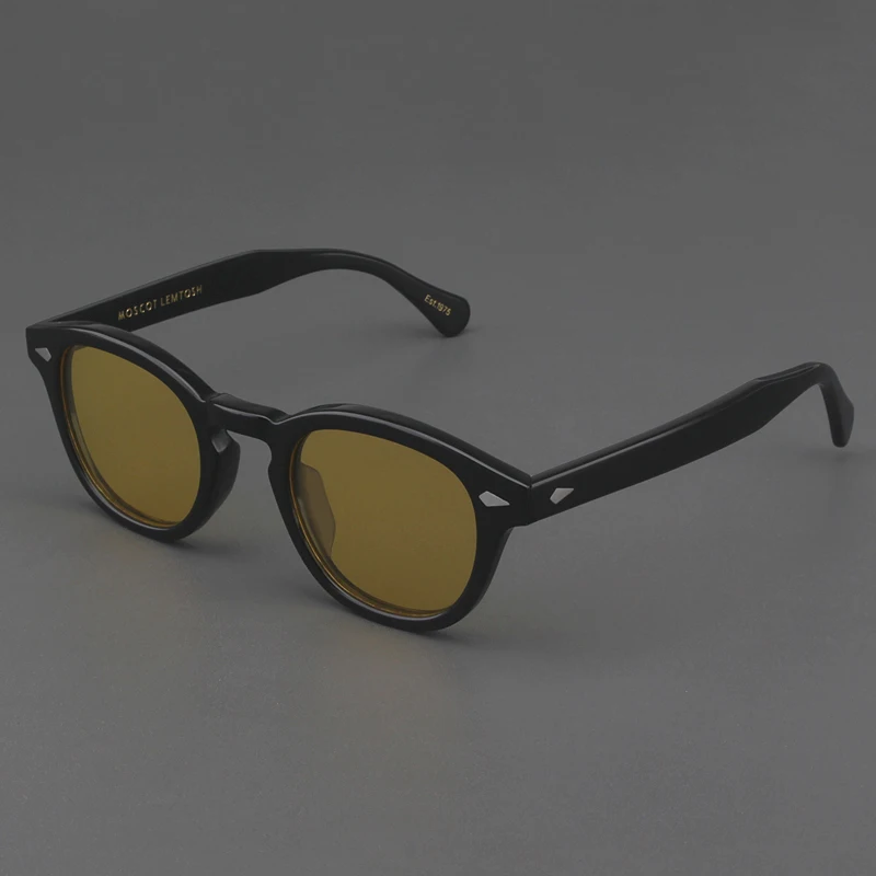 Black-yellow