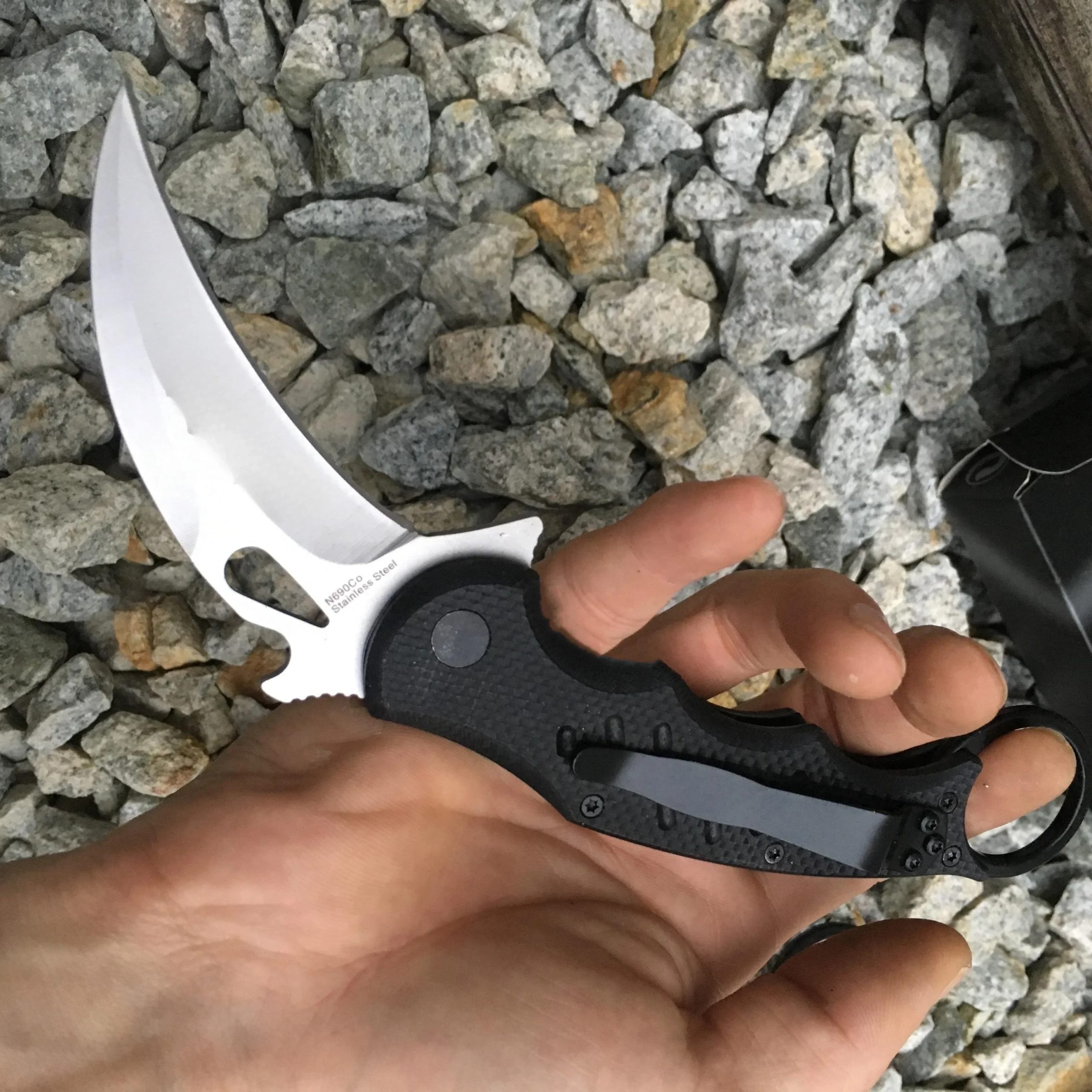 White blade