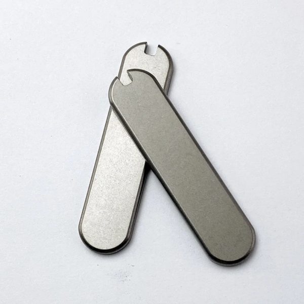 Écailles de manche de couteau pliant en alliage de titane, patch de poignée pour tige opaque de l'armée suisse Victorinox, accessoires de fabrication de bricolage, 58mm, 1 paire – Image 3