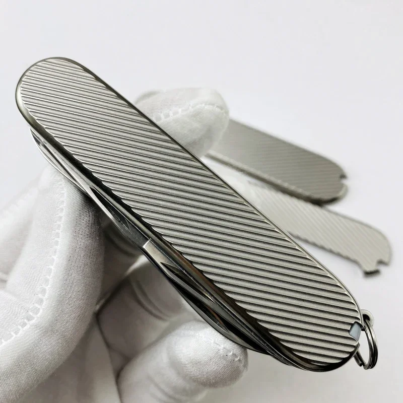 Écailles à manche de couteau en alliage de titane et laiton, patchs pour stries de poisson radial opaque de l'armée suisse Victorinox 91mm, 1 paire