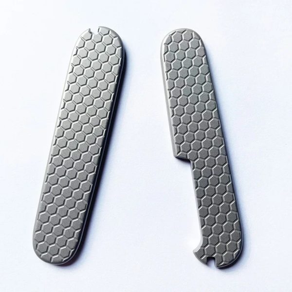 Écailles à manche de couteau en alliage de titane et laiton, patchs pour stries de poisson radial opaque de l'armée suisse Victorinox 91mm, 1 paire – Image 6