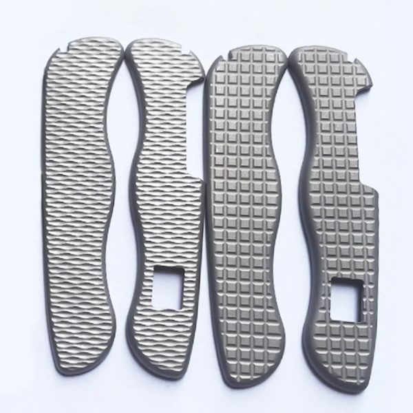 Échelles de poignée en titane avec trous carrés, outil de sauvetage de verrouillage de doublure opaque de l'armée suisse Victorinox, outil de soldat, 111mm, 1 paire